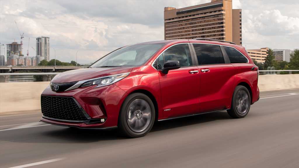 Toyota 2021. Toyota Minivan 2021. Тойота Сиенна 2017. Тойота Сиенна 2021 гибрид. Тойота минивэн Sienna 2021.